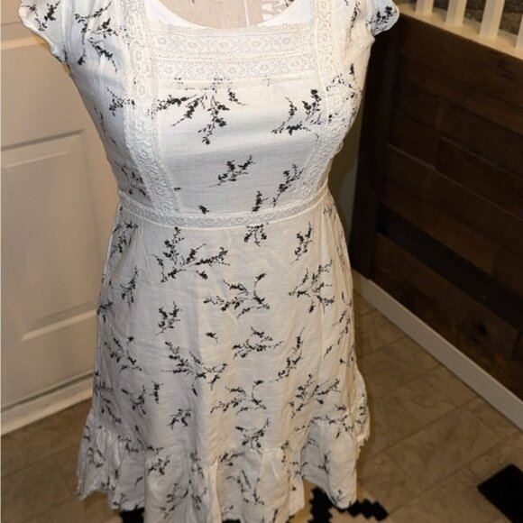ALTR’D STATE SIZE XS precious floral mini dress